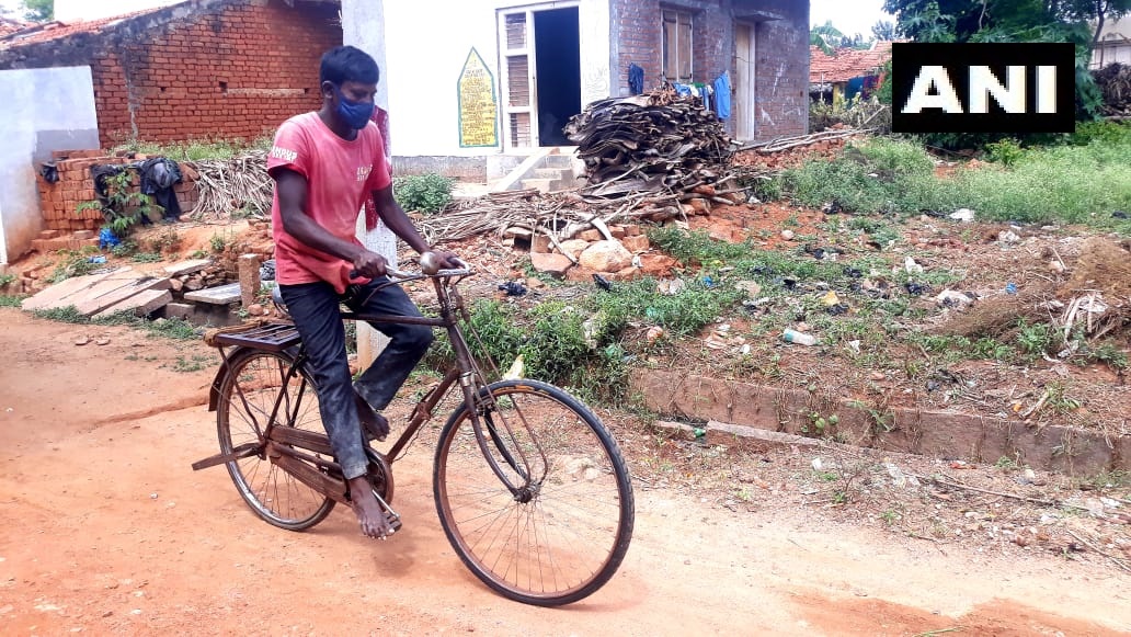 ANI on Twitter: "Karnataka: A 45-year-old Anand, a resident of Koppalu  village in Mysore cycles 300 km to Bengaluru to bring his son's medicine "I  asked for my son's medicines here but