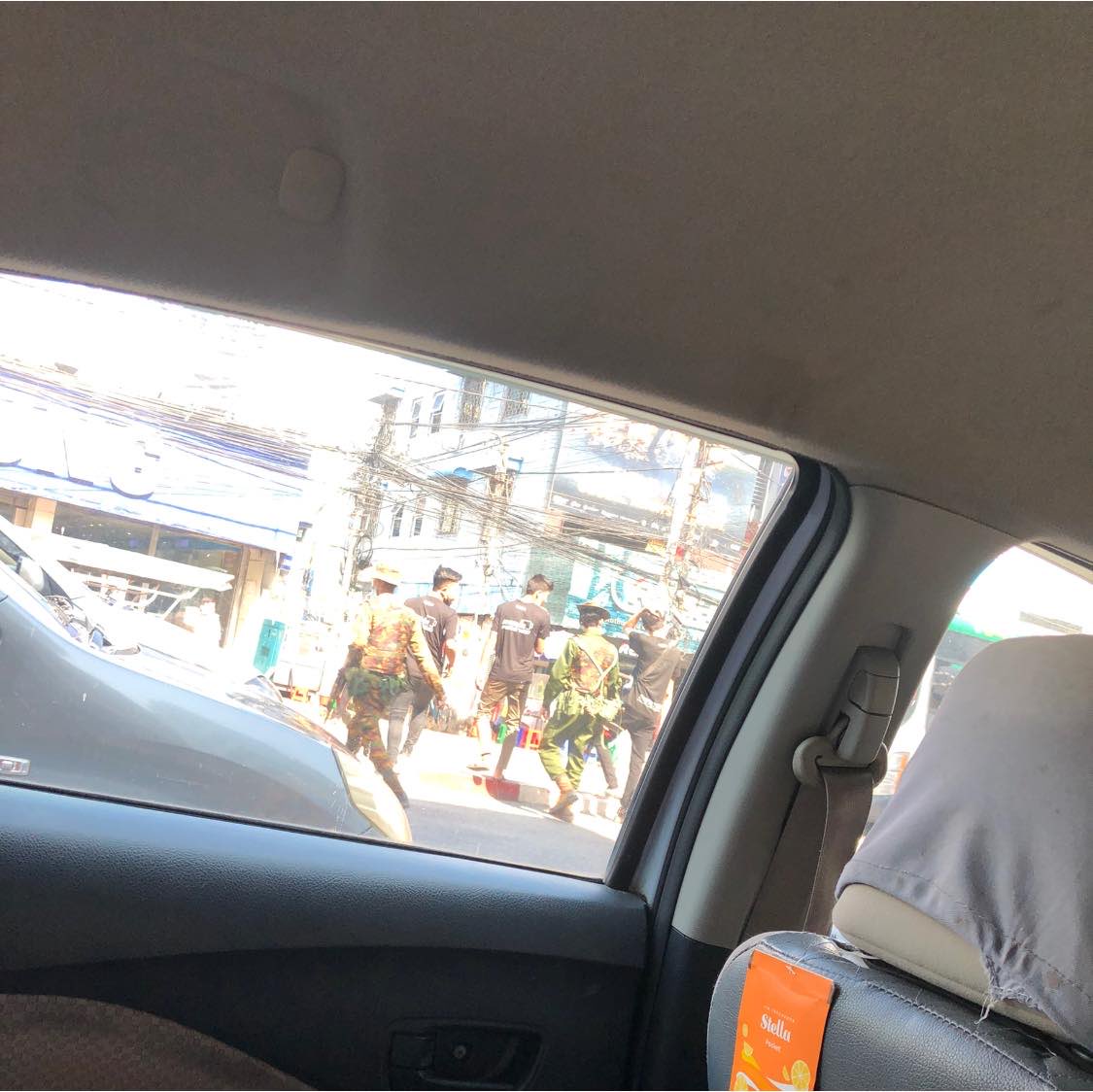 Salesmen from OPPO phone showroom in HLEDAN, Yangon were abducted by SAC Terrorist for wearing black color T-shirt.

#Jun1Coup #WhatsHappeningInMyanmar #MilkTeaAlliance