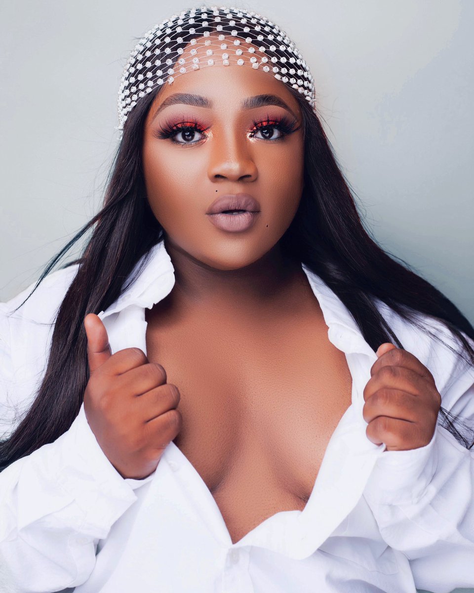 TumiPowerhouse's tweet photo. My pride is everyday, taking the risk of my life being taken because of who my ancestors and  God said I am. 
Everyday I face the world as I am because to be me is for the next queer person to be themselves, to be loved, to be free and eff’n respected. 

Everyday Queer 🏳️‍🌈 https://t.co/4FZwF9tl8P