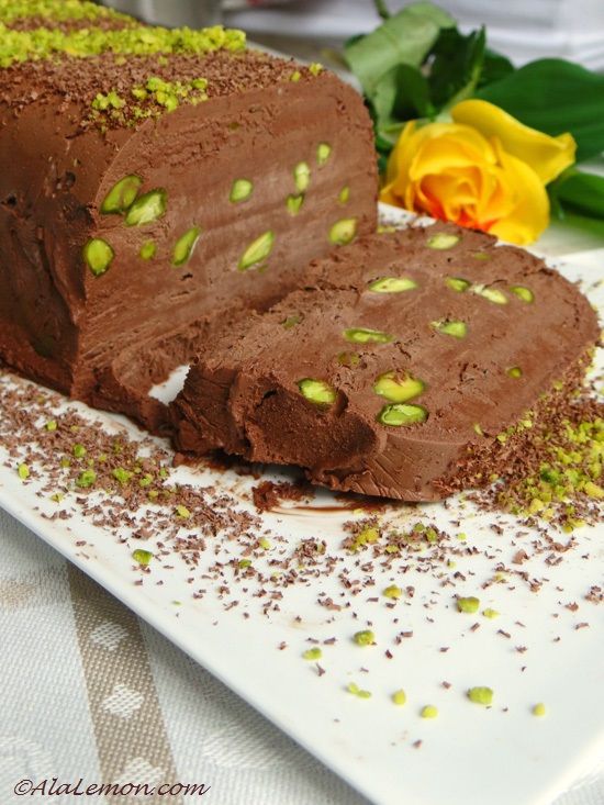 Blog anniversary and Gordon Ramsay’s chocolate and pistachio semifreddo

https://t.co/8itXQGRtYH https://t.co/RVJA3BT7gR