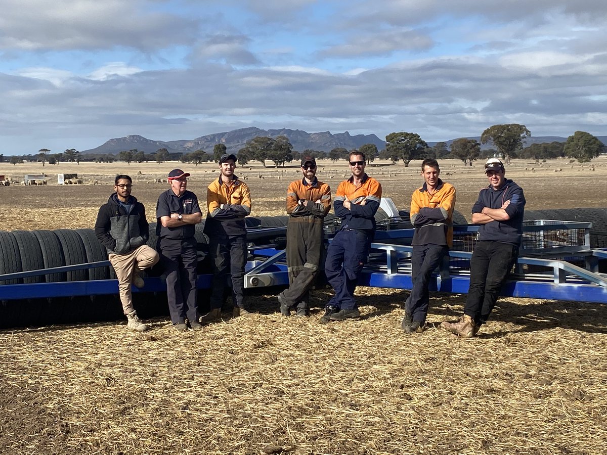 Just delivered our 60ft roller to a very happy customer.
The boys having a spell, checkout that backdrop. 👌🏼#grampians #laharum #Farmers #farm #aussieag #roller #hay #Aussiefarming #farming