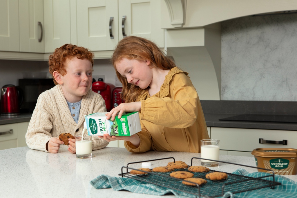 Today is #WorldMilkDay! Our farming families work endlessly to maintain exceptional standards in #sustainable farming and milk quality #EnjoyDairy🥛