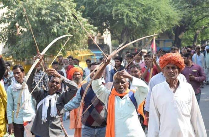 Deepvoice99's tweet photo. जल जंगल ज़मीन, हमारे संघर्ष, बलिदान की फलस्वरूप हैं हमें अपना संस्कृति और प्रकृति की रक्षा करना हमारा कर्तव्य है।
#BASTAR_SEEKS_HELP https://t.co/F0ipVBznVm