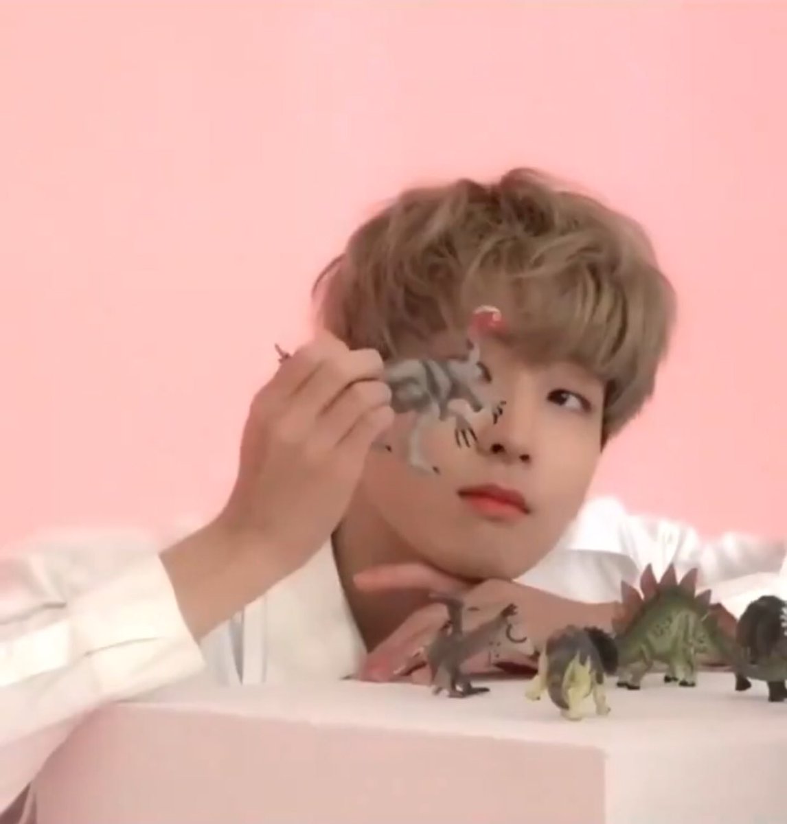 wonuthinks's tweet photo. #WONWOO for PowerCircles 🐱🦕 https://t.co/eJ84WdGmfG