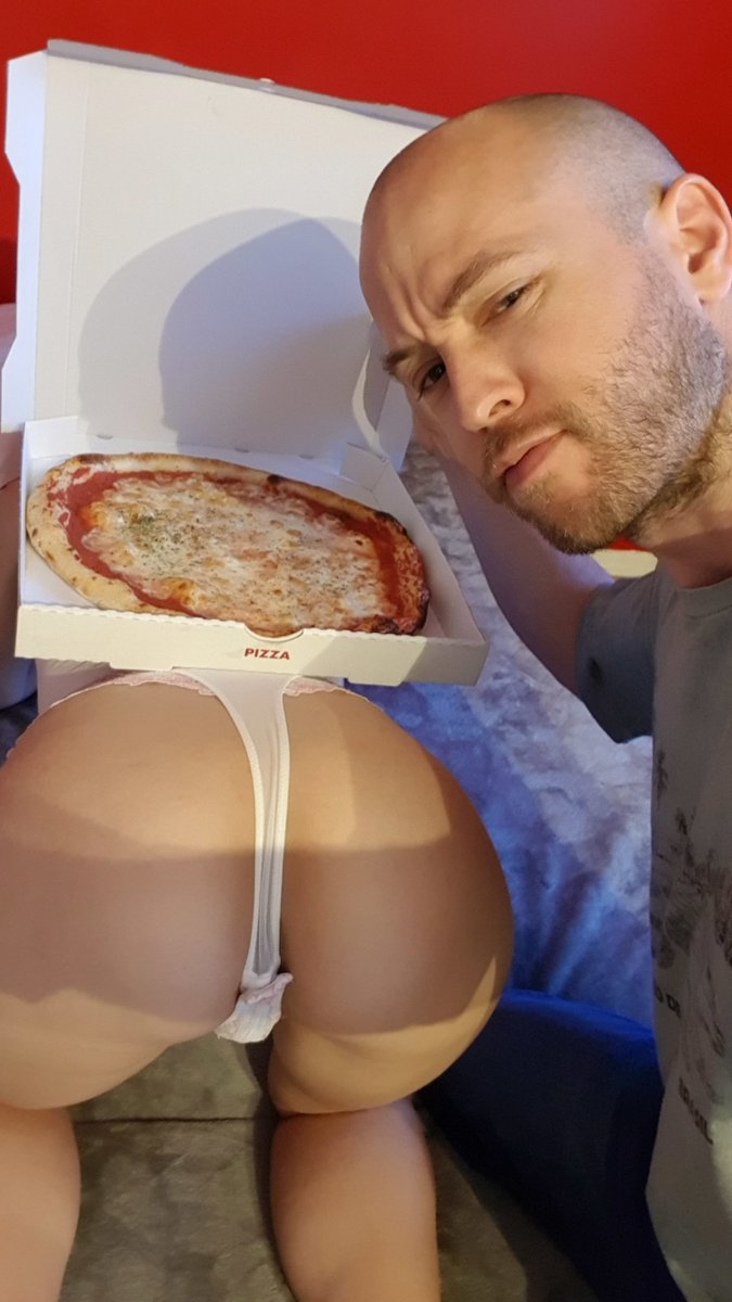 Body_Expert's tweet photo. Envie d'une pizza ?
#Pizza #Pizzeria #PizzaAEmporter #Italie #Restaurants #RestaurantItalien #Regina #Margarita #VincentBodyExpert https://t.co/aup3V7u0Ai