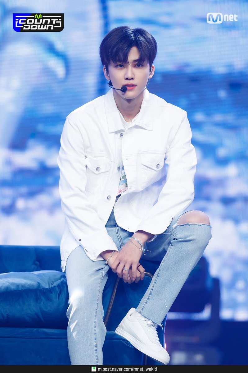 luvrabbit_'s tweet photo. 같은 사진인줄 알았어 https://t.co/rUNE3Xgone