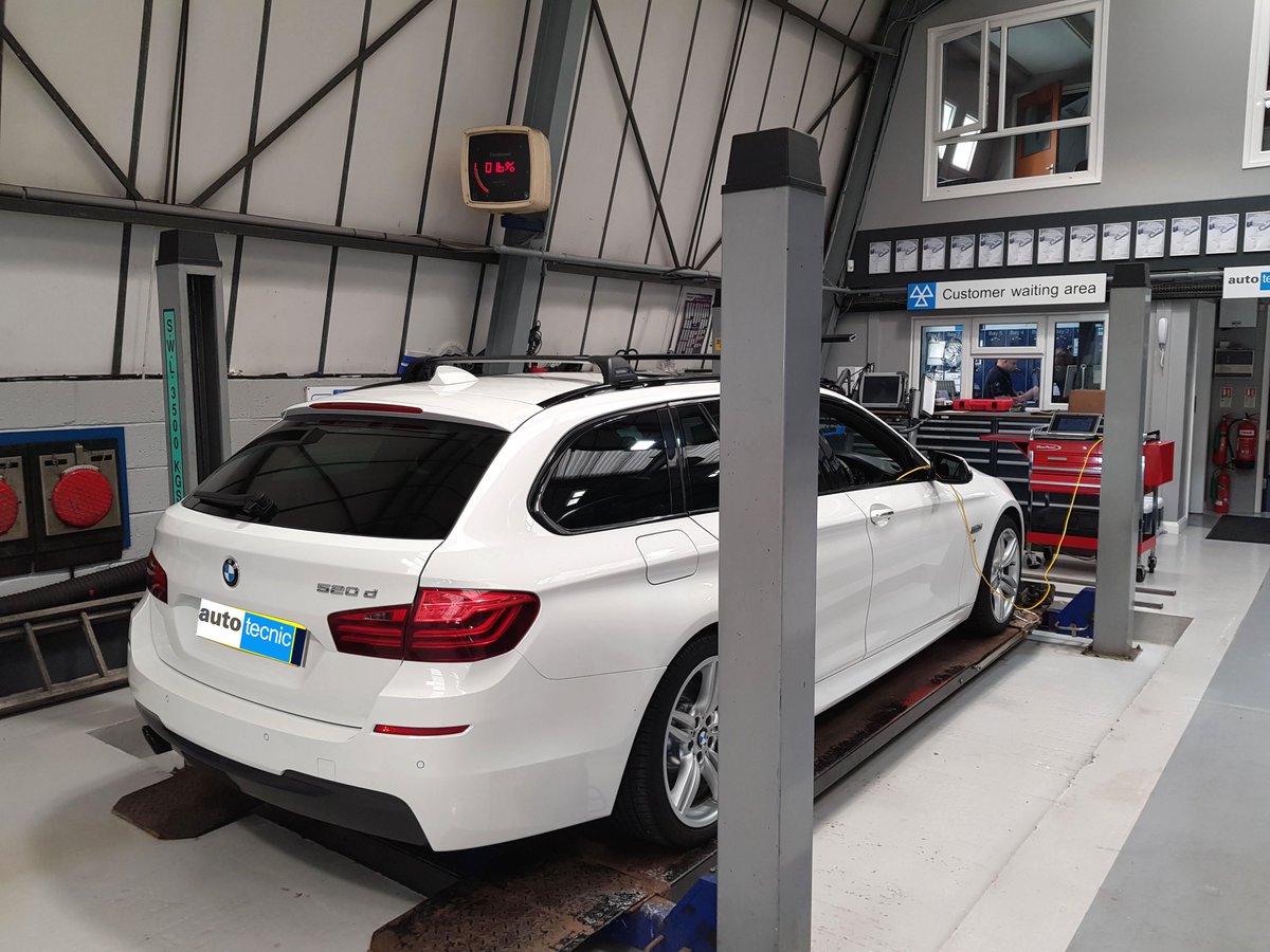 It's June 1st! The sun is shining! Is your MOT due this Month? Check your vehicles MOT status here ow.ly/1Qex50jvnDr  - If it's due give us a call - 0114 242 44 55 TO BOOK YOUR VEHICLE IN.