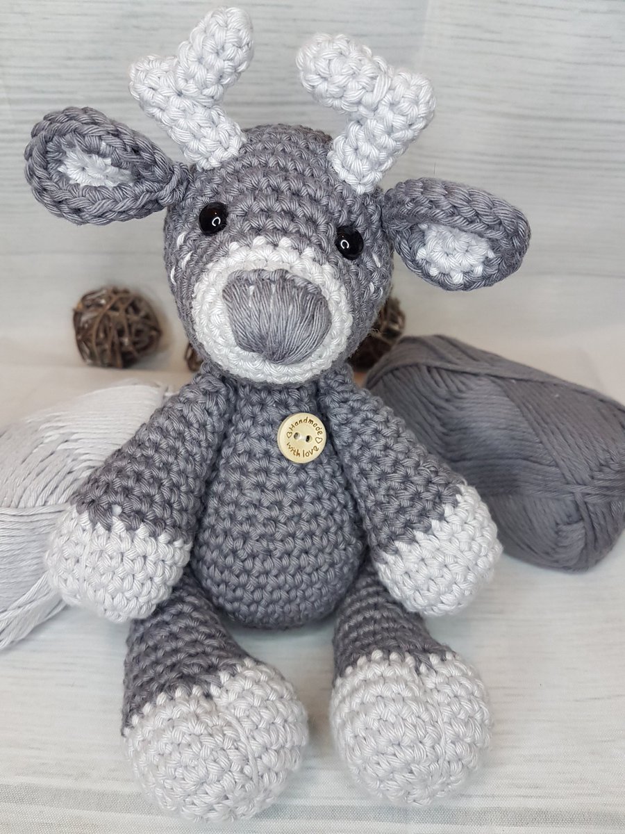 It's my birthday today and the greatest gift you can give me is to allow me to support some wonderful #animalrescues by ordering Dora or Otto from my shop ☺

etsy.com/uk/shop/runnin…

#earlybiz #MHHSBD #CharityTuesday #QueenOf #smartsocial