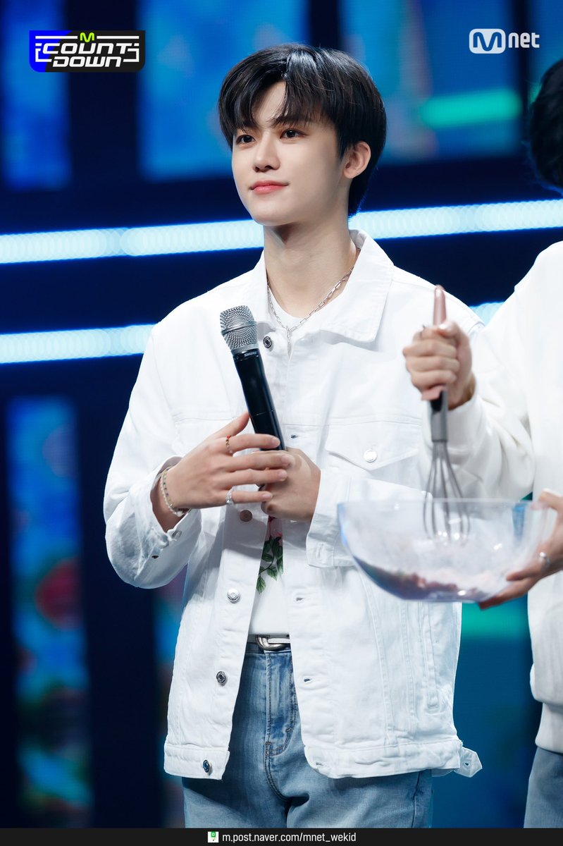 luvrabbit_'s tweet photo. 엠카운트다운 맛 1위 앵콜 현장포토 #재민 

💟 https://t.co/hArRL4a1hG https://t.co/4Yf4yeGykD