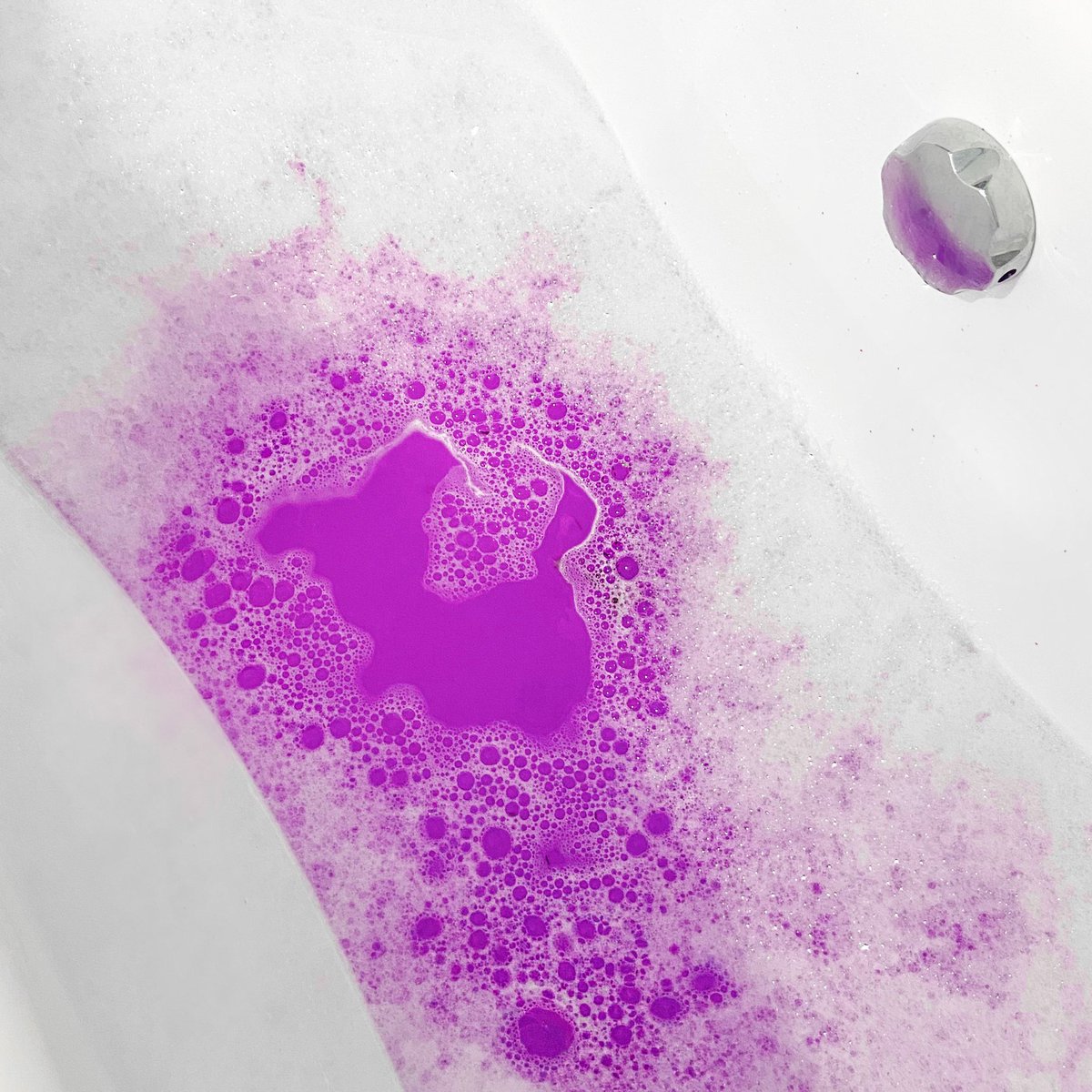bubbletroubleuk's tweet photo. The colour of the water after using Starry Night Bath Bomb 😍

This is a popular bath bomb, and is just £3.50 on our website! Along with a lot of our bath bombs, it contains coconut oil leaving your skin super soft. 

https://t.co/6NlLrRgmc6 https://t.co/BvgpayFkJM