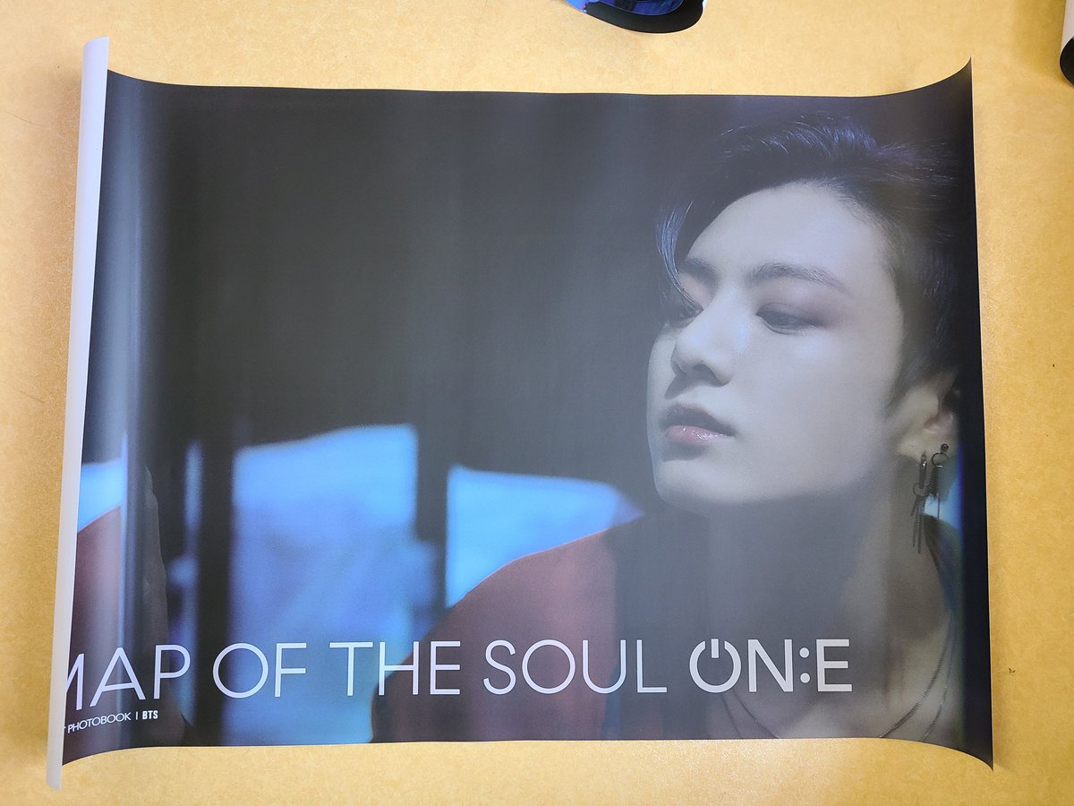 bts_love_haha's tweet photo. 방탄 맵솔 컨셉포토북 초회한정포스터 양도
BTS Map of the soul ON:E concept photobook special poster set

컨셉포토북 포스터 세트(7장) 2.0
우체국택배 0.45

#맵솔온콘컨셉포토북 #초회한정포스터 #컨셉포토북포스터 #conceptphotobook https://t.co/h0tbBIRnSP