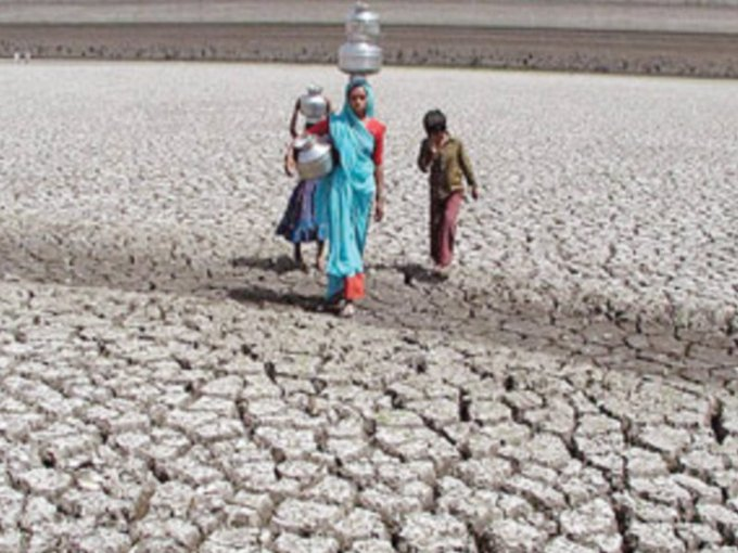 KharAbida's tweet photo. @Ahsonali18 Water Scarcity in Sindh https://t.co/FZayVYgSXA