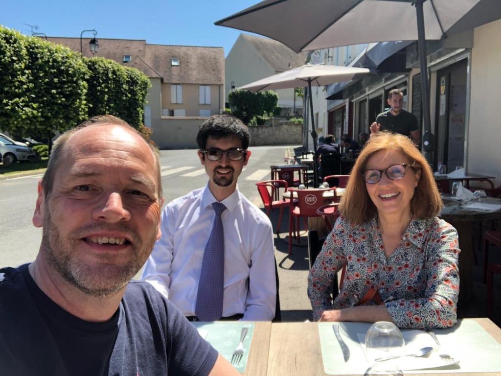 En terrasse ce midi au restaurant Le Maincy pour un agréable déjeuner et un échange fructueux avec le patron et son épouse, installés en 2019 et qui ont réussi à passer les caps des confinements. 
#terrasse #maincy #electionsdepartementales #Economie