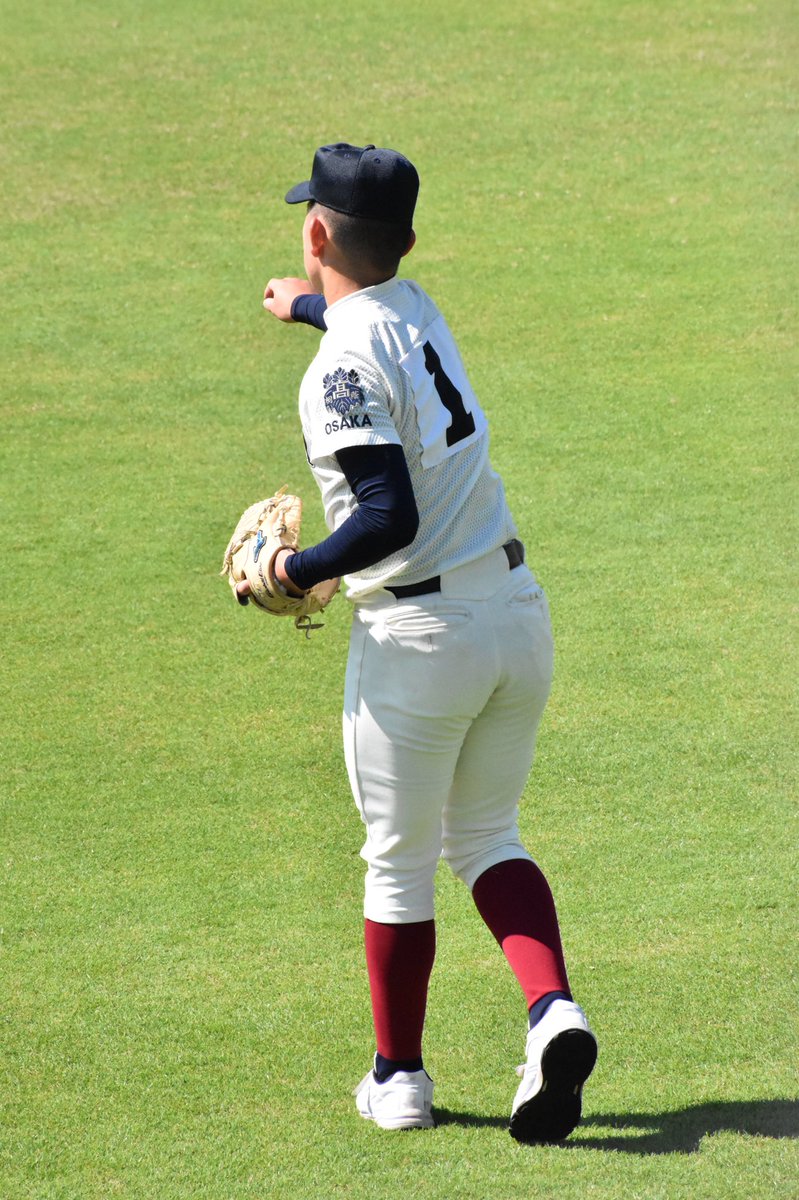 toin_24's tweet photo. 竹中くんがエース番号付けてるの見れたのが嬉しくて何枚も撮ってしまった☺️
#大阪桐蔭
#竹中勇登 https://t.co/laaW2nOyJd