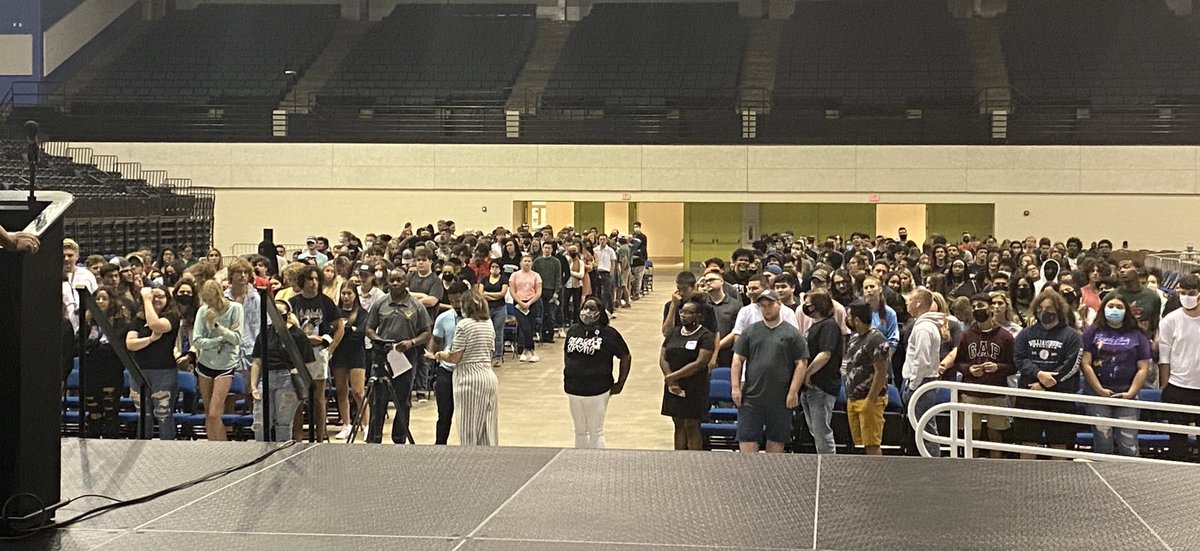 delandbulldogs's tweet photo. Graduation rehearsal for the Class of 2021! Early morning, but this class is ready to cross the stage! #WeAreDeLand @dhscouns @delandhighlead @DeLandHS_AVID @IB_Bulldogs @DeLandHSCCR @dhscomacad https://t.co/Xa6ACIrDhf