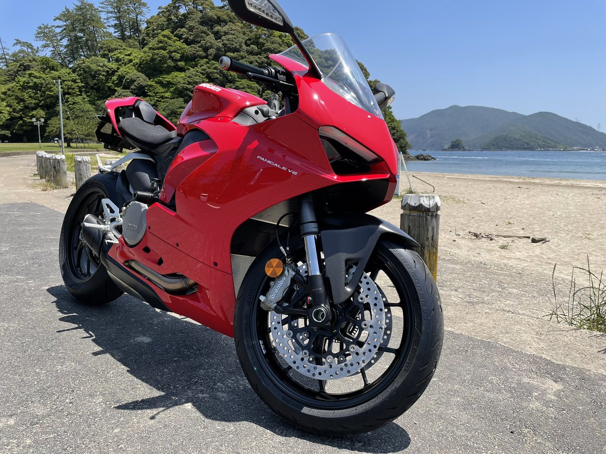 fuchan250's tweet photo. パニガーレV2納車しました〜🇮🇹💃

ツーリング行きたい🥺

#PanigaleV2
#パニガーレ
#Ducati https://t.co/0aYMMwDiSu