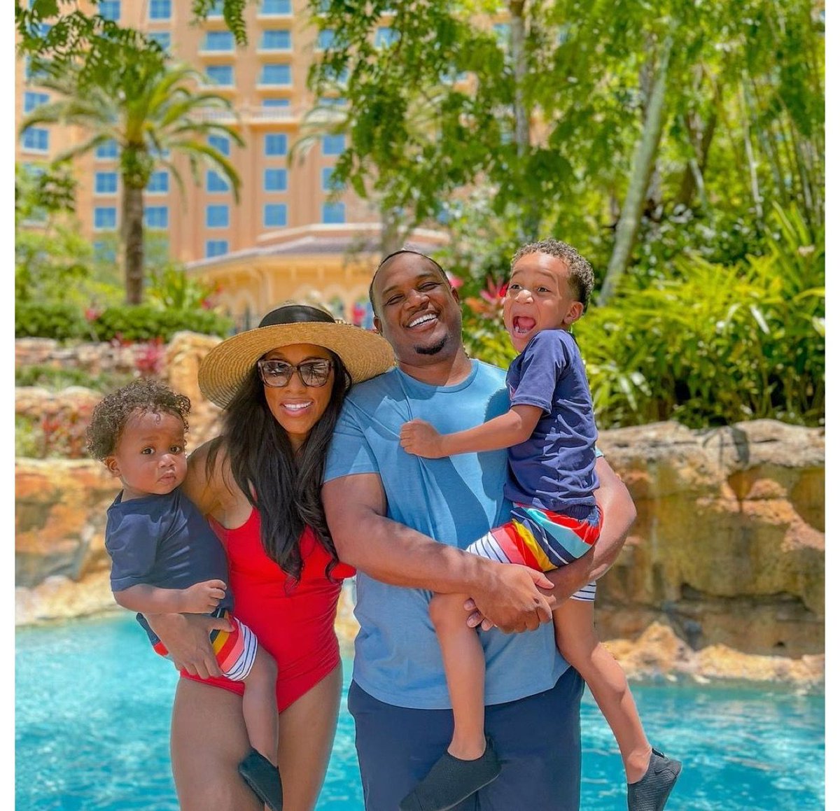 IreneObika's tweet photo. Family Vacations are my favorite✨ #summer #family @sophia__renee https://t.co/lfoS248mgA