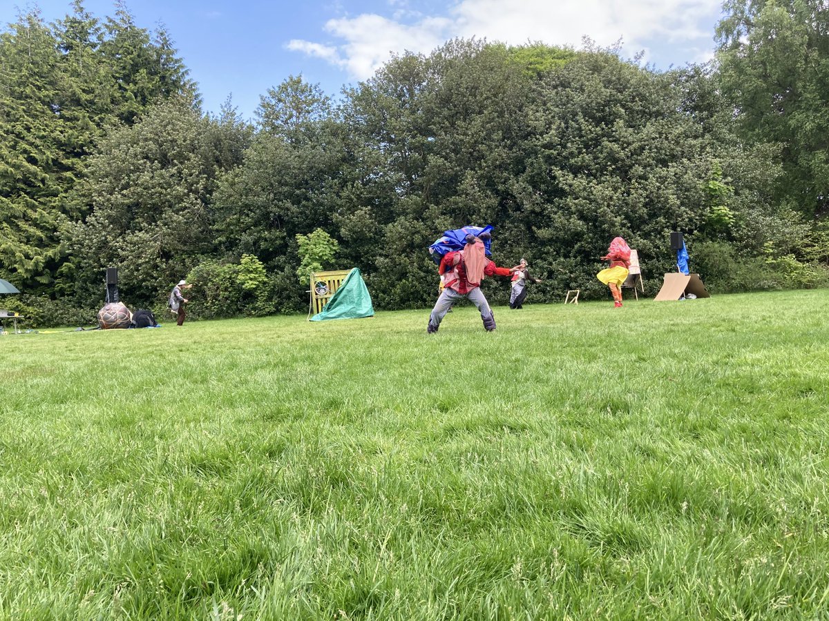 BairnEssentials's tweet photo. Gorgeous weekend exploring the fantastic ⁦@ImaginateUK⁩ ⁦@TheBotanics⁩ Beautiful and inventive storytelling, dance and puppetry from ⁦@CuriousSDance⁩ ⁦@suzivc⁩ ⁦and @NudgePuppets⁩ to name a few. #FamilyEncounters #kids #edinburgh https://t.co/p9XiE0d4gO
