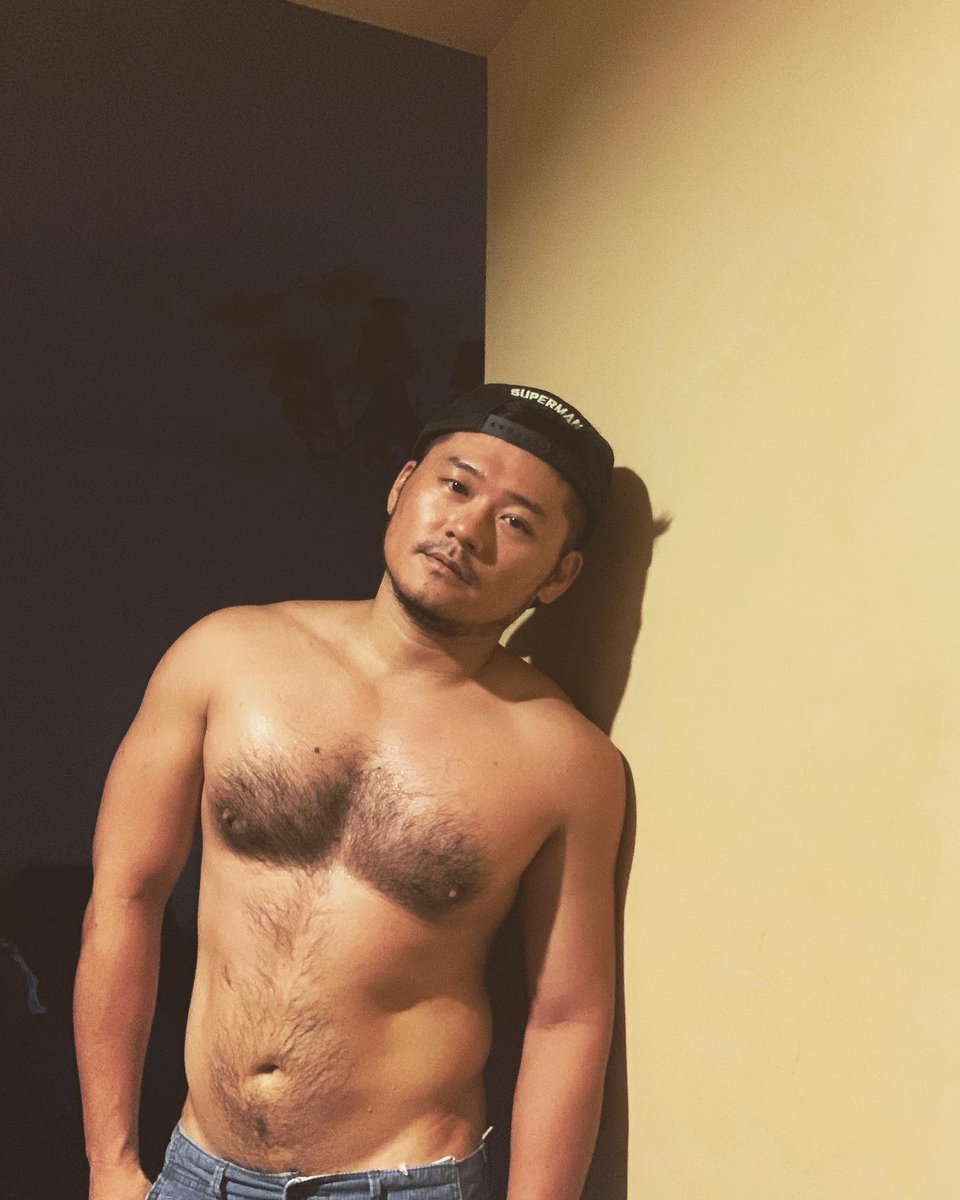 Warren Huang tweet media