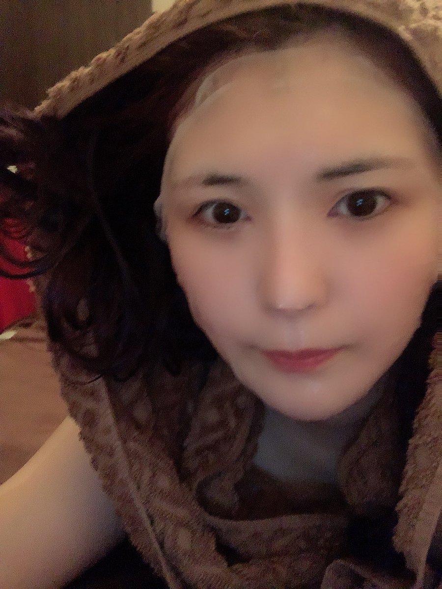 gom_3k's tweet photo. これはパックをしているアタイ❤️
今日ワンオペなんで誰か遊びに来てください❣️
@superberobero 

東心斎橋2-3-23古梅ビル４階

23時〜25時くらい予定✌️
DMください❣️
最速で帰るぞ〜🎶 https://t.co/EgnQM9cV4a