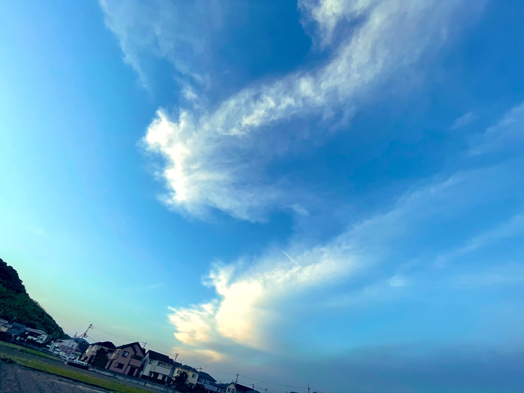 Rumi 今日の夕方の空 迫力 夕方の空 龍神 龍神雲 鳳凰https T Co Uof7ikess0 Twitter