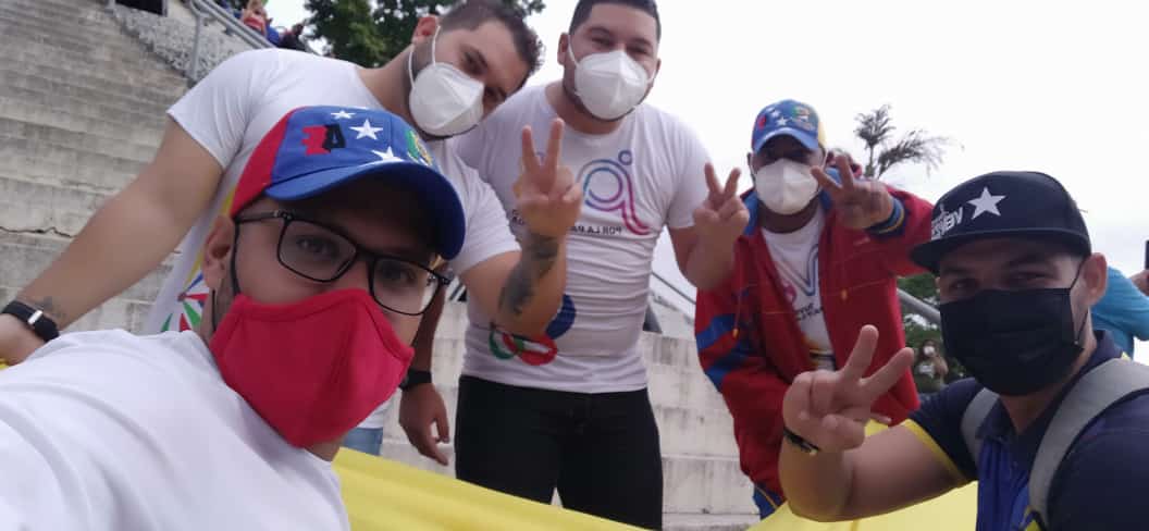 vargas_mimou's tweet photo. En Unidad, Lucha, Batalla y Victoria 🇻🇪 ✊🏿 

#AmanecerTricolor 
#1AñoMetodo7Más7 #1Jun @PueblosEnUnidad https://t.co/wK4b9qiJbU