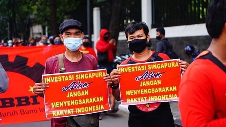 DinaSandina2's tweet photo. #BoikotAice_EsKrim_China ✊✊✊✊✊✊
.
.
.
https://t.co/rZvlyXvE5U https://t.co/Vie1LTiGiz https://t.co/puRJrVc9ue https://t.co/cPGp3a7LE4 https://t.co/j7MxkLhQ0m