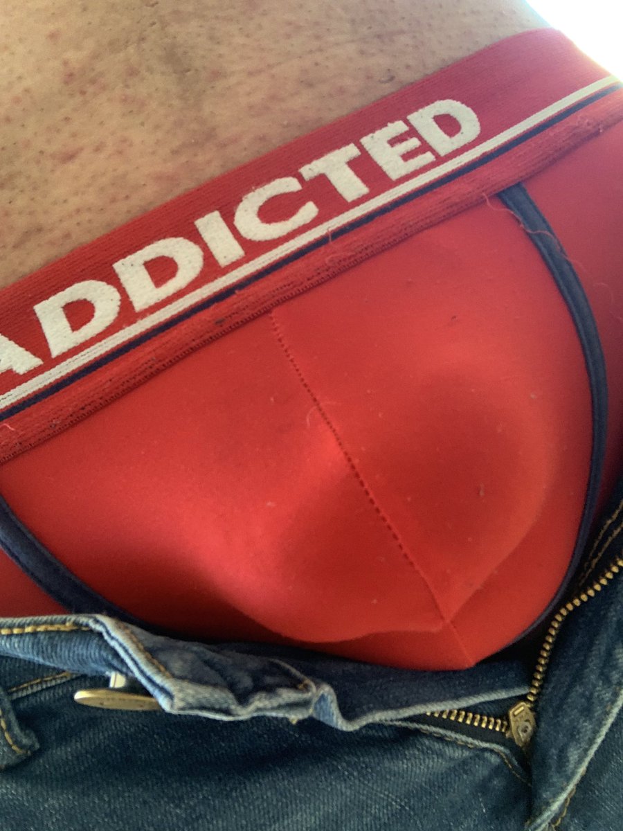Sunny day means horny day #bulge