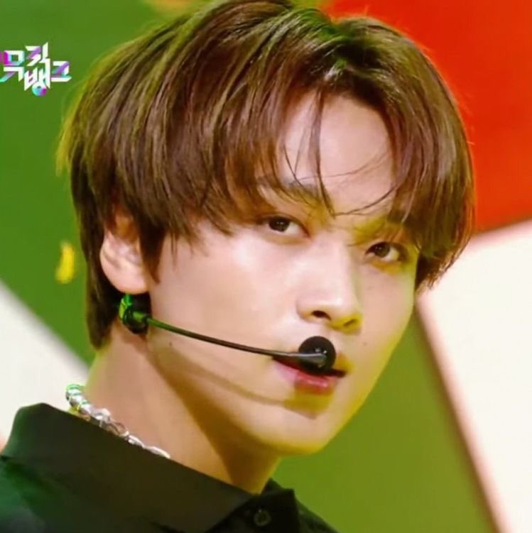 ً (@lhcvisual) on Twitter photo 