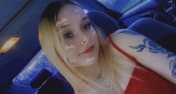 xolyssarae's tweet photo. who’s buying? i’m selling all night babes 💖 i’m active and i live verify add me on snapchat @/xolyssarae 😘 #buyingcontent #sellingcontent https://t.co/yQExzPvDxh