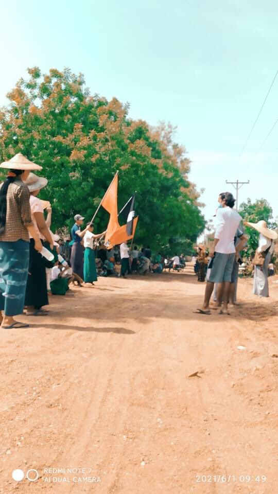 Residents from Nyaungkone Village, Htantaw village tract, #Butalin  township marched to show their solidarity against military regime,on June 1.

 #WhatsHappeningInMyanmar #June1Coup #MilkTeaAlliance  #OurGovernmentNUG