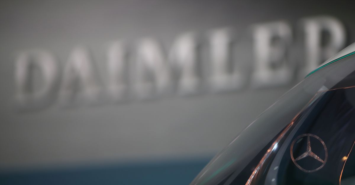 Daimler to pay Nokia patent fees, ending German legal spat