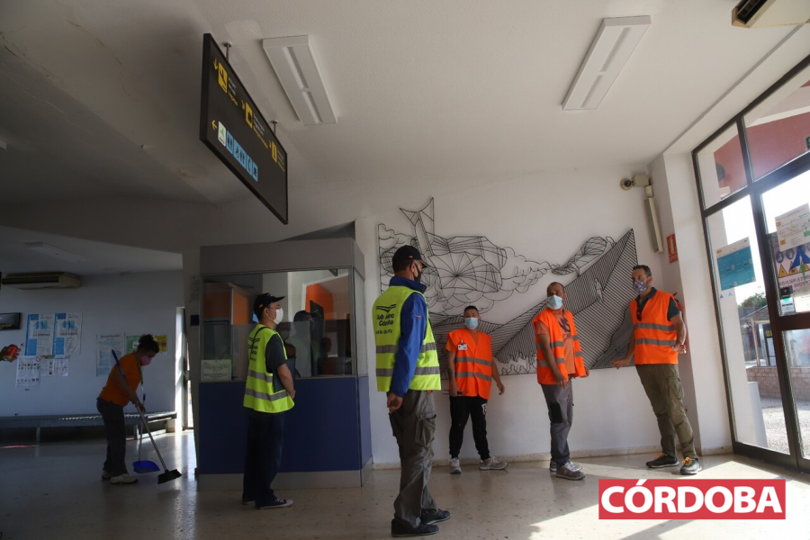cordoba's tweet photo. #CórdobaEsp | Las obras de la terminal del aeropuerto empiezan una década después de la ampliación de la pista. Los trabajos se prolongarán durante casi un año y adaptarán el edificio para acoger a pasajeros de vuelos regulares 👉 https://t.co/3JPDyy1I1h https://t.co/i6eNaQslqQ