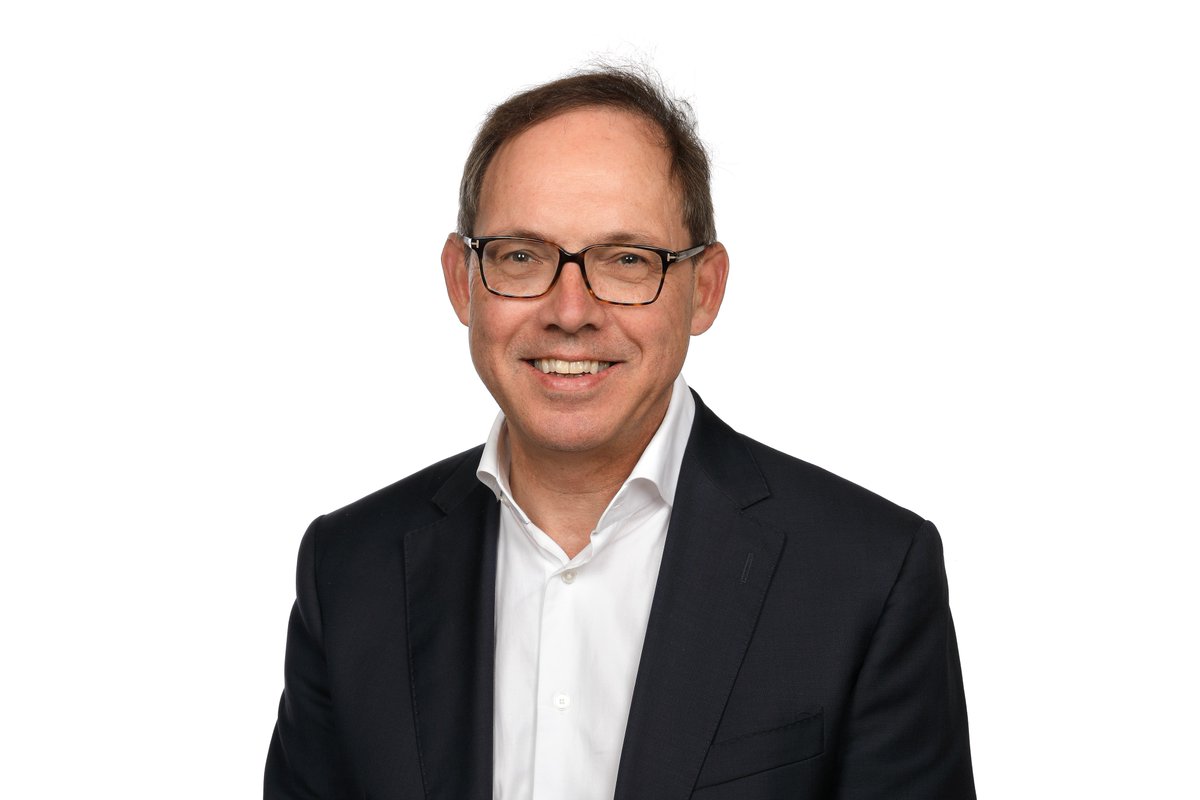 Coöperatie VGZ (@vgz) on Twitter photo Ab Klink, lid van de Raad van Bestuur, verlaat <a href="/VGZ/">Coöperatie VGZ</a>. Klink gaat per 1 juli naar adviesbureau <a href="/PwC/">PwC</a>. Kees Hamster, de huidige CFO, is in verband daarmee per 15 juni benoemd tot Chief Financial en Risk Officer.  
 
Lees meer op: cooperatievgz.nl/cooperatie-vgz… Ab Klink, lid van de Raad van Bestuur, verlaat <a href="/VGZ/">Coöperatie VGZ</a>. Klink gaat per 1 juli naar adviesbureau <a href="/PwC/">PwC</a>. Kees Hamster, de huidige CFO, is in verband daarmee per 15 juni benoemd tot Chief Financial en Risk Officer.  
 
Lees meer op: cooperatievgz.nl/cooperatie-vgz…