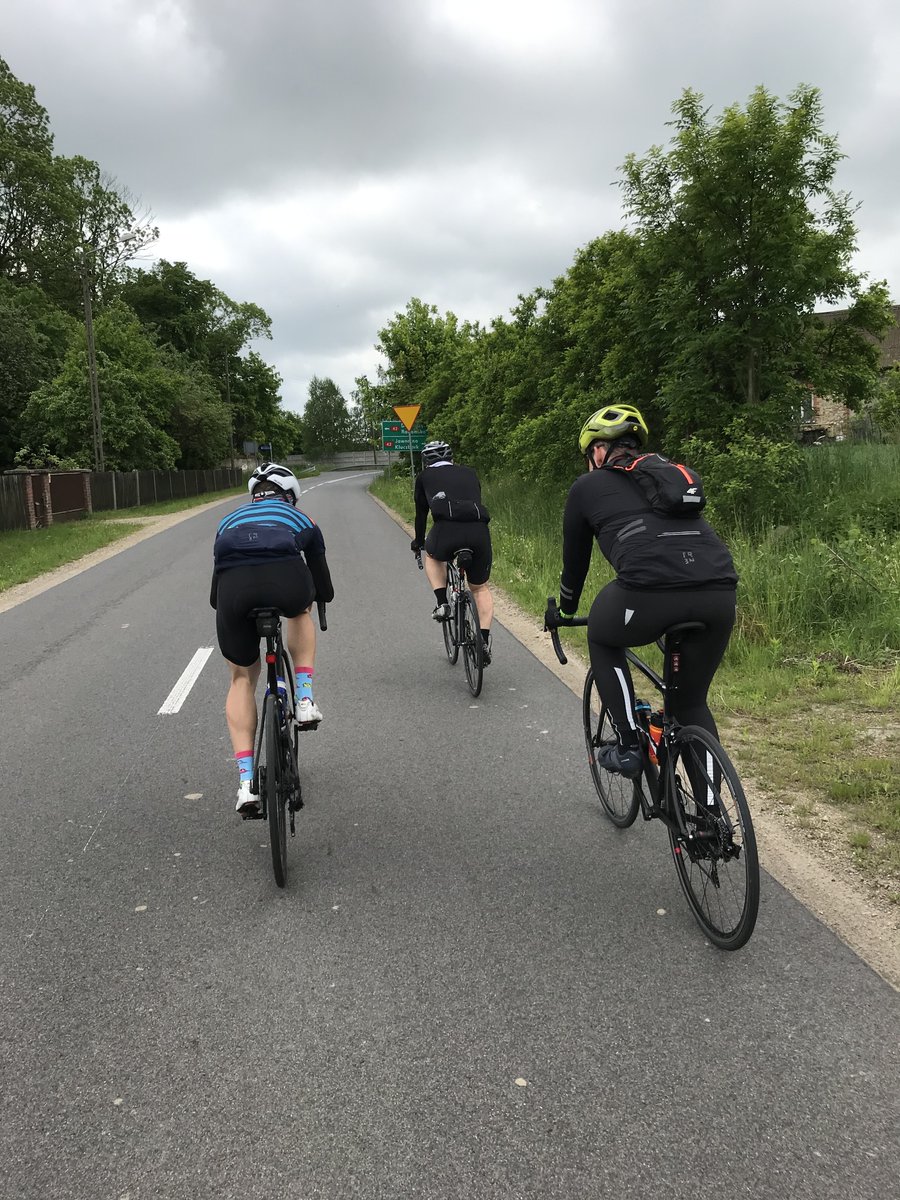 softwaremill's tweet image. Get that Friday feeling of our #teambuilding day! 🦜
We went outdoors to get a thrill out of mountain hiking, private shooting range training, and cycling. The online group enjoyed exotic chocolate tasting!
Here are some snaps from our Team’s adventures 😃#SoftwareMillVibes