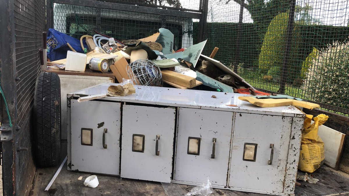 CBSGroup2's tweet image. When it comes to handling cabinets, CBS Waste is top drawer. Book us today for a waste disposal job.

〰️〰️
Call us now on 01480 220434 ☎️
Message us for an instant quote 📲
Email us info@cbs-waste.org 📩
〰️〰️

#cbswaste #cabinet