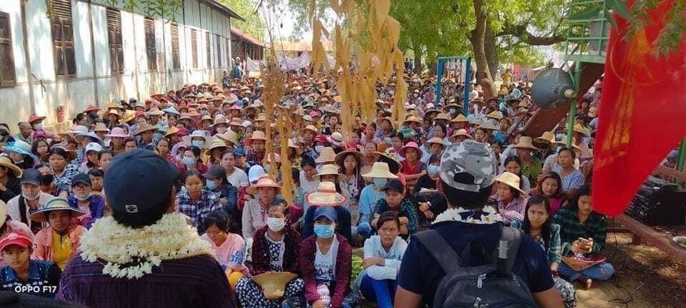 Ivory_Heeh's tweet photo. Powerful and Peaceful protests by villages of the other Side of #Monywa on June 1.

They also are missing Ko Wai Moe Naing. 
Take care and Stay Strong, bro.

#June1Coup
#WhatsHappeningInMyanmar https://t.co/2POCCbk8co