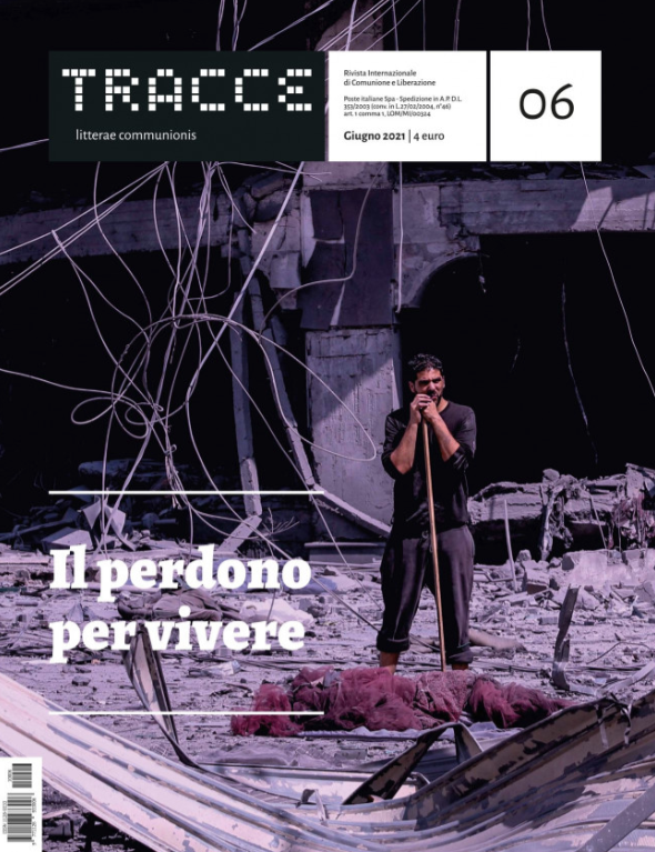Tracce_it's tweet photo. «Perdonare vuol dire affermare l'essere dell'altro. L'essere tuo è più grande e più profondo, più importante dei mille, mille e mille tuoi peccati» (Luigi Giussani). È uscito #Tracce di giugno.

L'editoriale: https://t.co/S3lbik8KYn
Abbonati: https://t.co/nIvzsU1HRv https://t.co/plIqZPRnl9