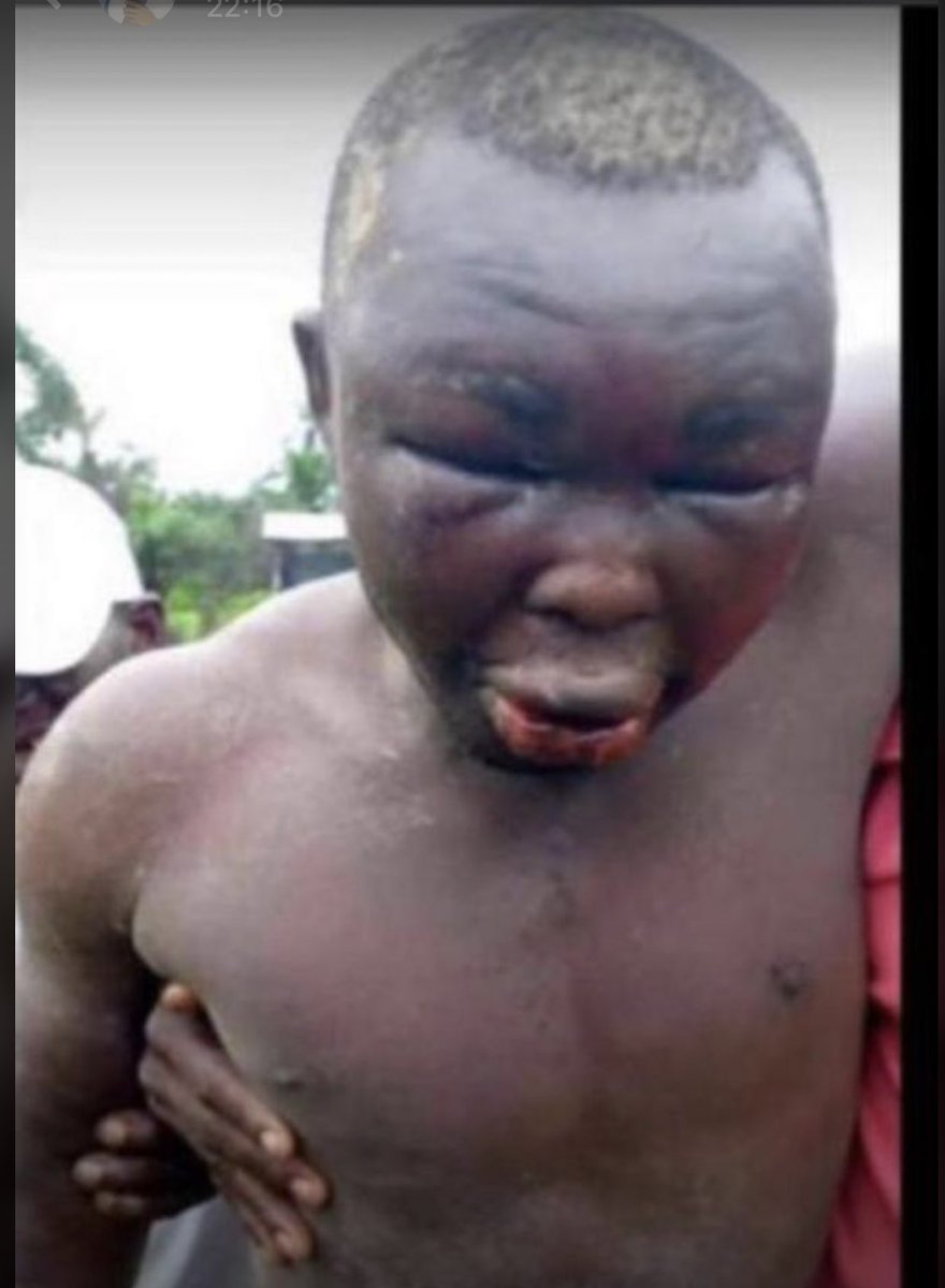 EndAsupStrike21's tweet photo. Your boyfriend nor get motor you go dey fix eyelashes Omo blessing you and breeze una be mate??  
#June1st https://t.co/SeoWrYGXEz