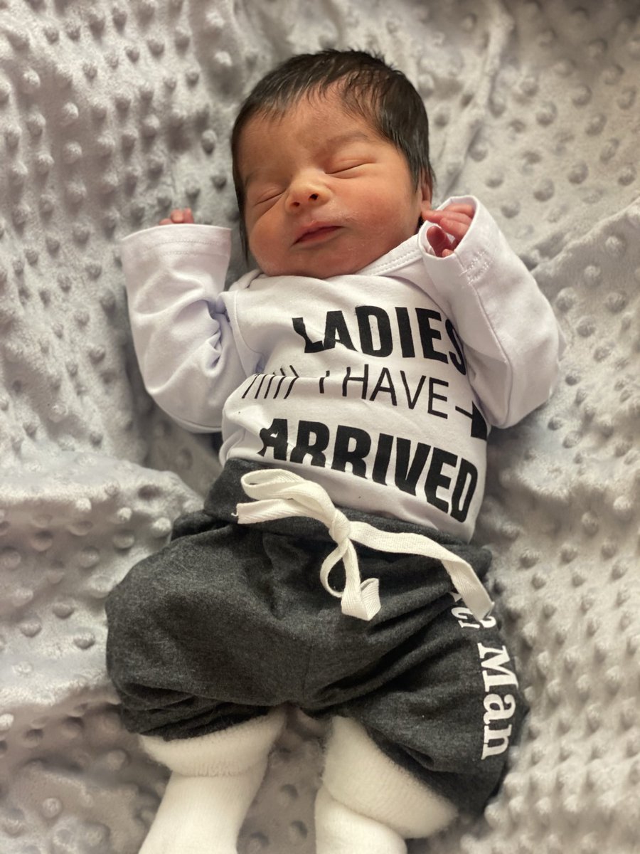 renitygrace's tweet photo. i havent posted my world on here yet, one week old today🥺 how? https://t.co/A6PK0JFf4z