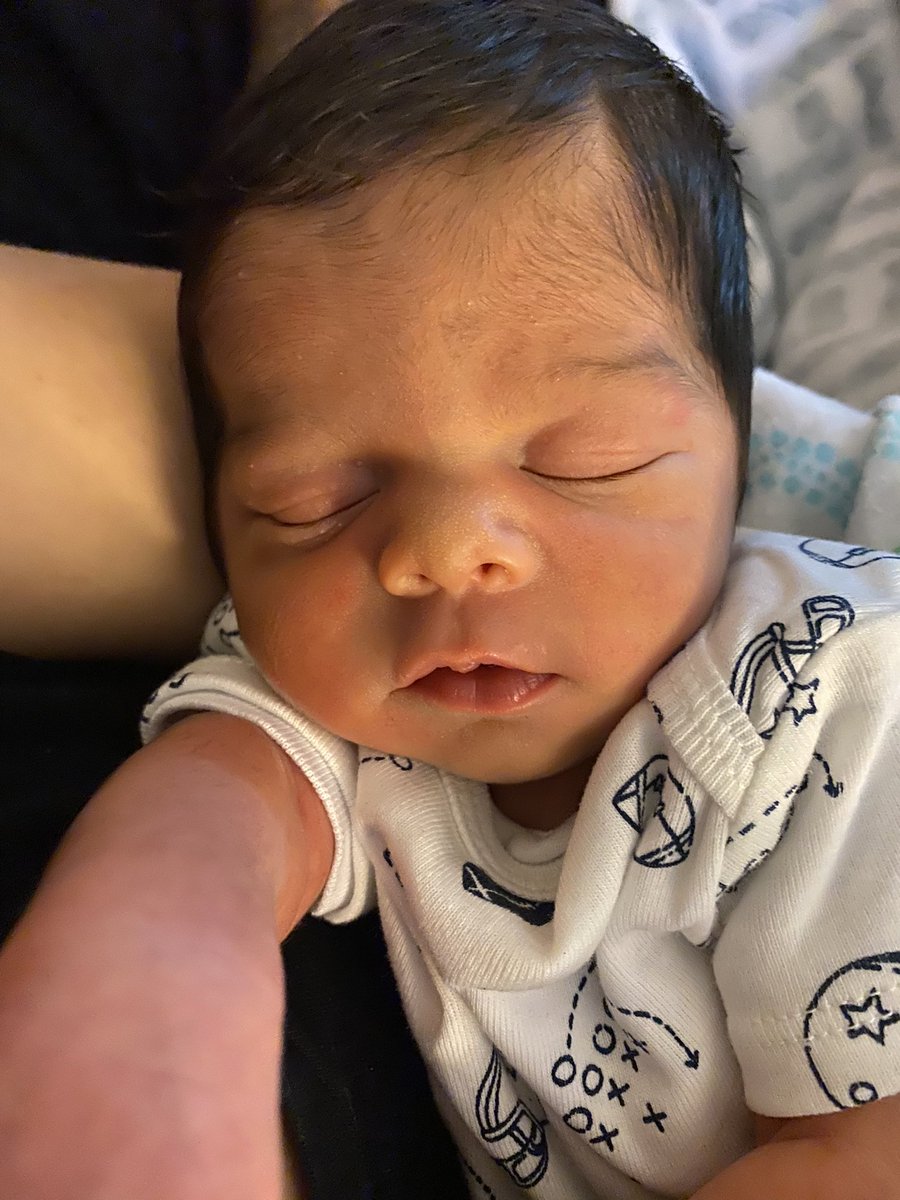 renitygrace's tweet photo. i havent posted my world on here yet, one week old today🥺 how? https://t.co/A6PK0JFf4z