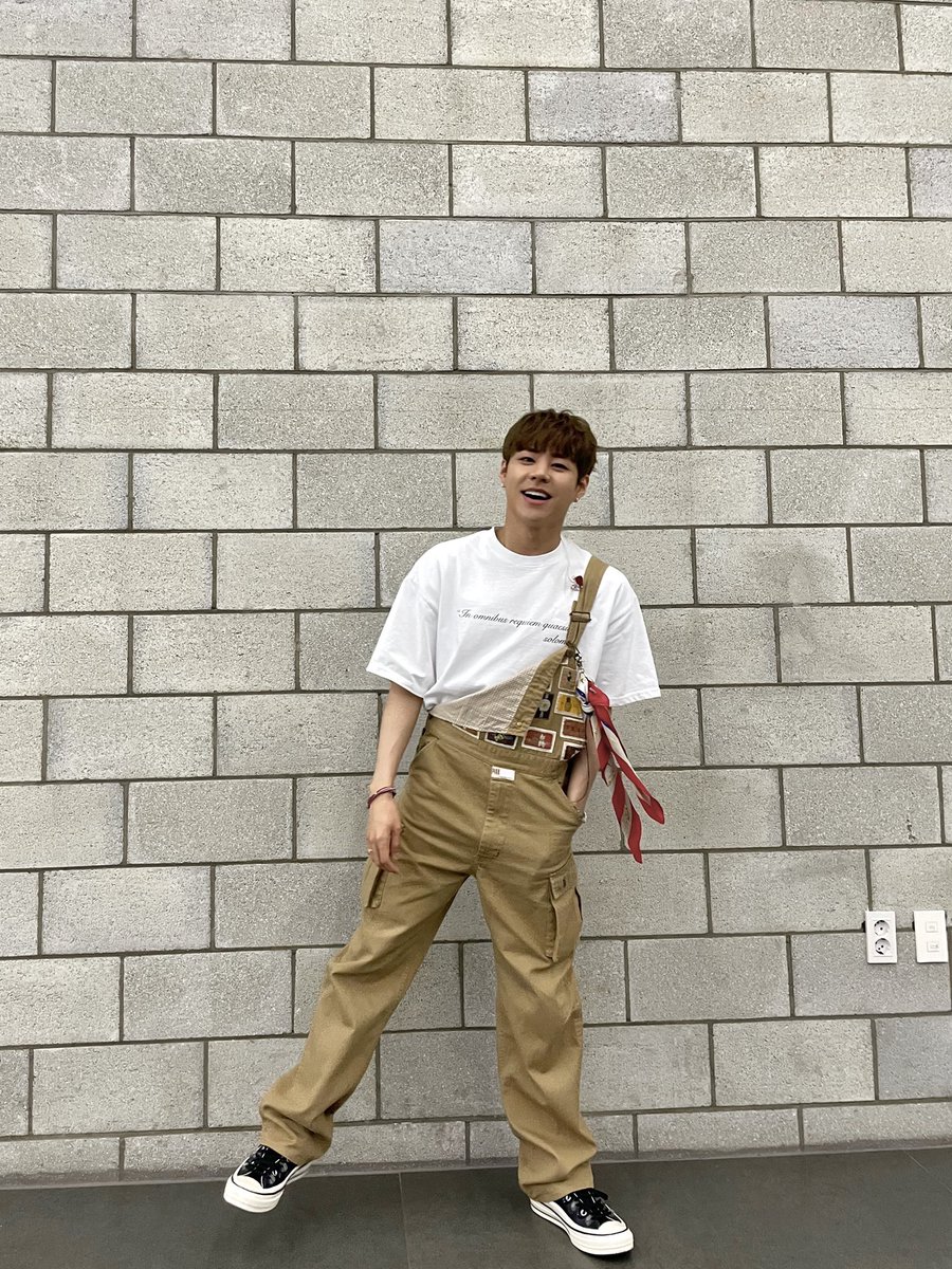 taeho_official's tweet photo. 저녁 6시 
#더쇼 에 태호가 출연합니다
다같이 응원 할 시간!!!

#임팩트 #태호 #IMFACT #TAEHO
#1st #single #solo #debut #꼬마 #GGOMA #더쇼 https://t.co/XNXXwHeR3S