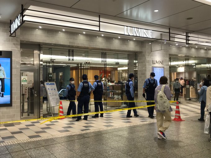 殺人事件 立川ルミネ ホテルで代男女2人が斧で刺され女性死亡 犯人逃走中 ヘリも飛んでる 現地の画像まとめ まとめダネ