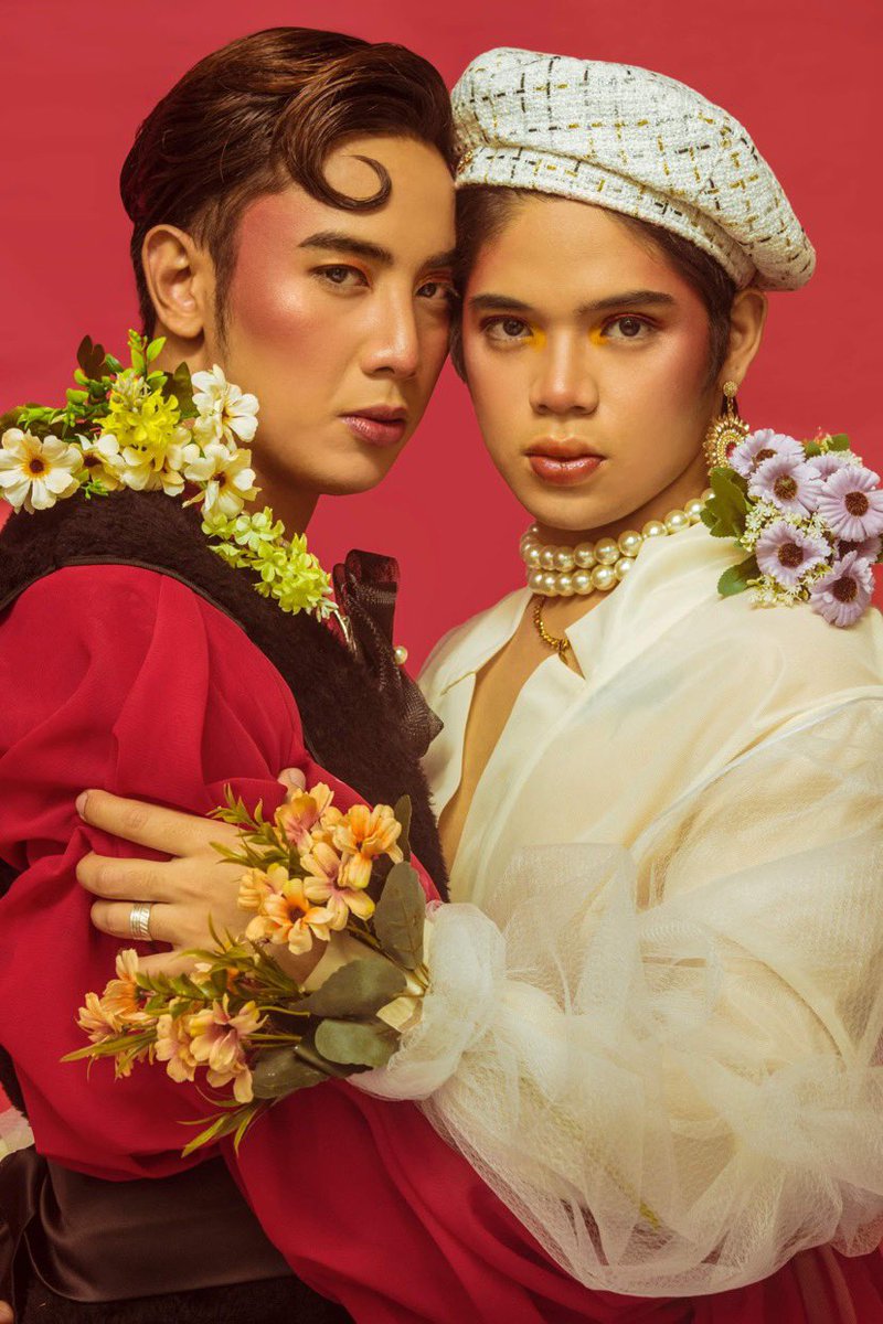 kenotbereached's tweet photo. just went for a walk in the gardens of Versailles to pick some flowers 😉

Happy Pride 🌈✨

@aybanmangali https://t.co/iWqSpnx4Ii