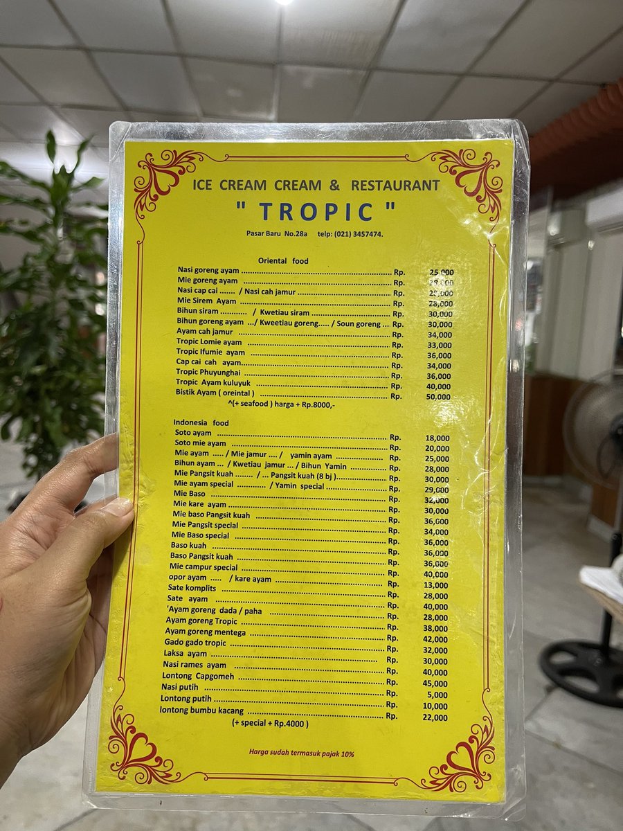 rorolembayung's tweet photo. Ini untuk harganya ya. #Tropic #TropicIceCream #IceCream #IceCreamJakarta #IceCreamLegend https://t.co/5jfCZkb0wN