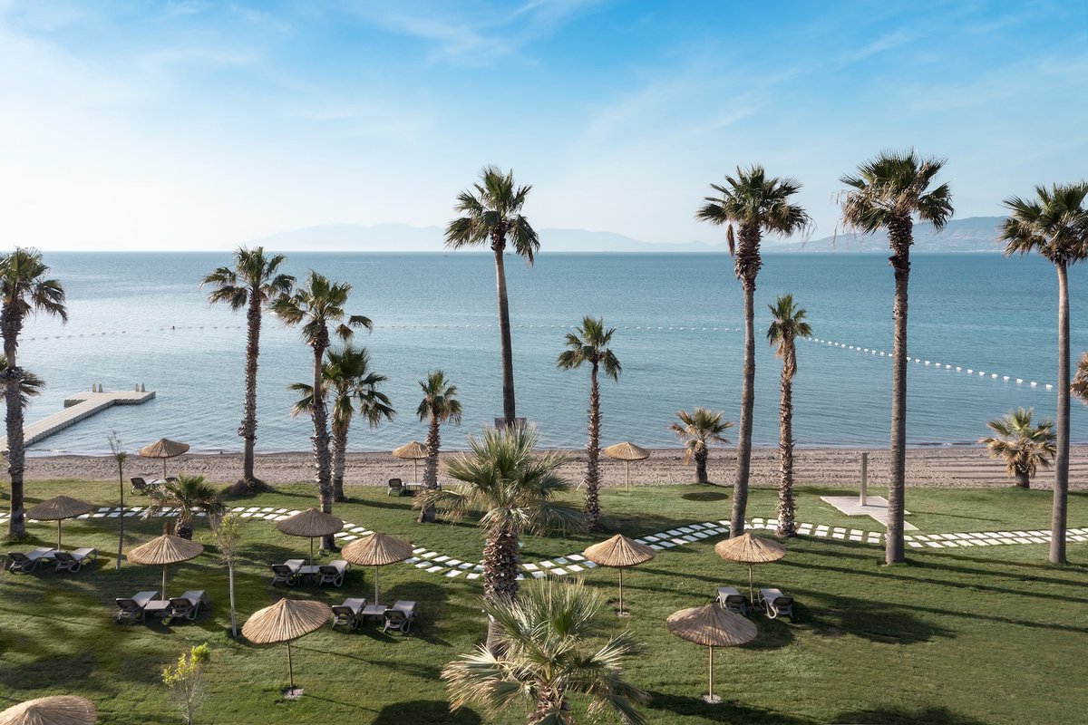 cppluxury's tweet image. Radisson Collection Hotel, Bodrum, located at Aspat Bay, now officially open

cpp-luxury.com/radisson-colle… 

#RadissonCollection #RadissonCollectionHotels #RadissonCollectionBodrum #AspatBay #Aspat #Bodrum #luxury #luxuryhotel #beach #seaview @Radisson