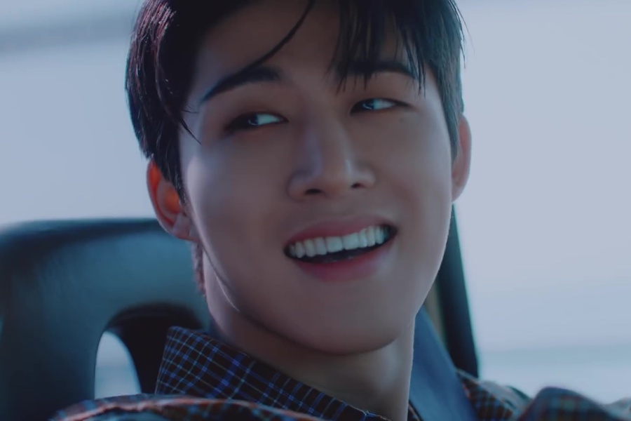 soompi's tweet photo. WATCH: #BI Tells His Story With "illa illa" MV For 1st Full Album "WATERFALL" #WaterfallAlbumByBI 
https://t.co/4QasmOmU00 https://t.co/4uydZKeXdy