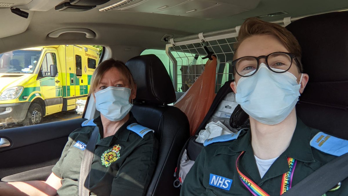 Meet Benji and Lisa! 

Volunteer Emergency Responders Benji and Lisa are responding across south London today on ER09, from 10:00 to 20:00. 

They've both been on the scheme since Sept 2019. 💚

#VolunteersWeek #VolunteersWeek2021 #TeamLAS