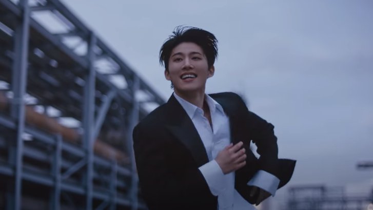 stilliKONIC131's tweet photo. just admiring his smile https://t.co/iO7glBeCMy