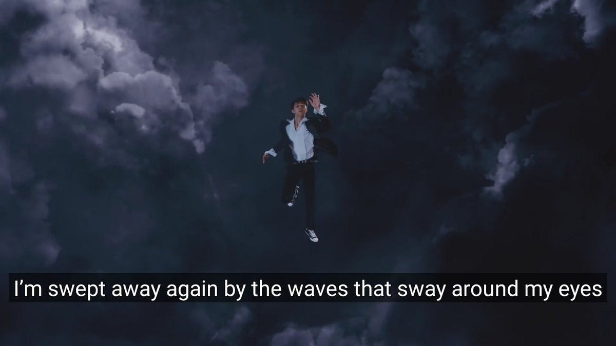 rosybaobei's tweet photo. hanbin looked desperate and defeated in the beginning of the mv but looked so happy and at peace towards the end as he sang about how he came to accept the "awkward goodbye and emptiness"

B.I ILLA ILLA OUT NOW
#WaterfallAlbumByBI 
@shxx131bi131 https://t.co/0LZ5sMdbKt